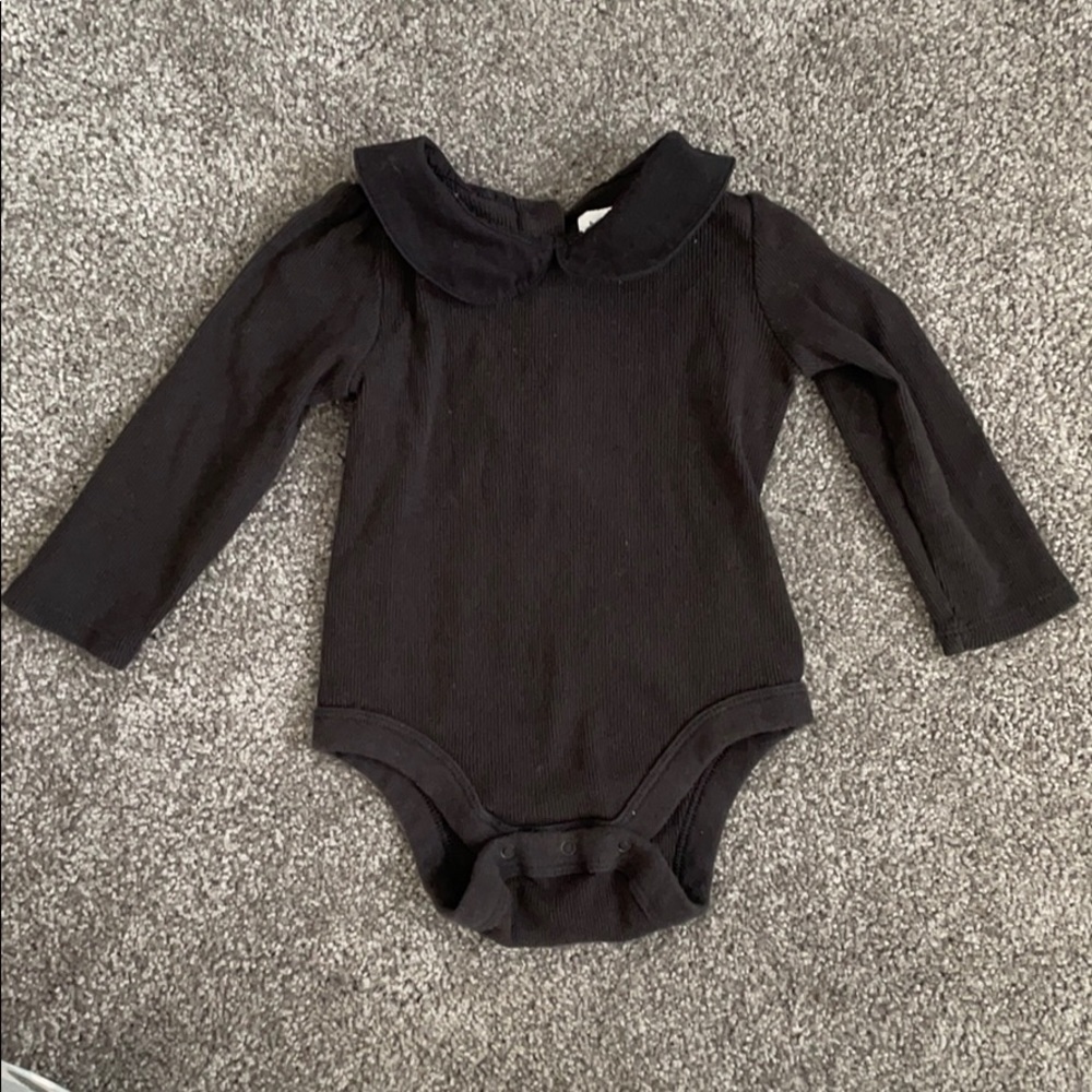 Baby Gap Ruffle red One-Piece - Picture 4 of 5